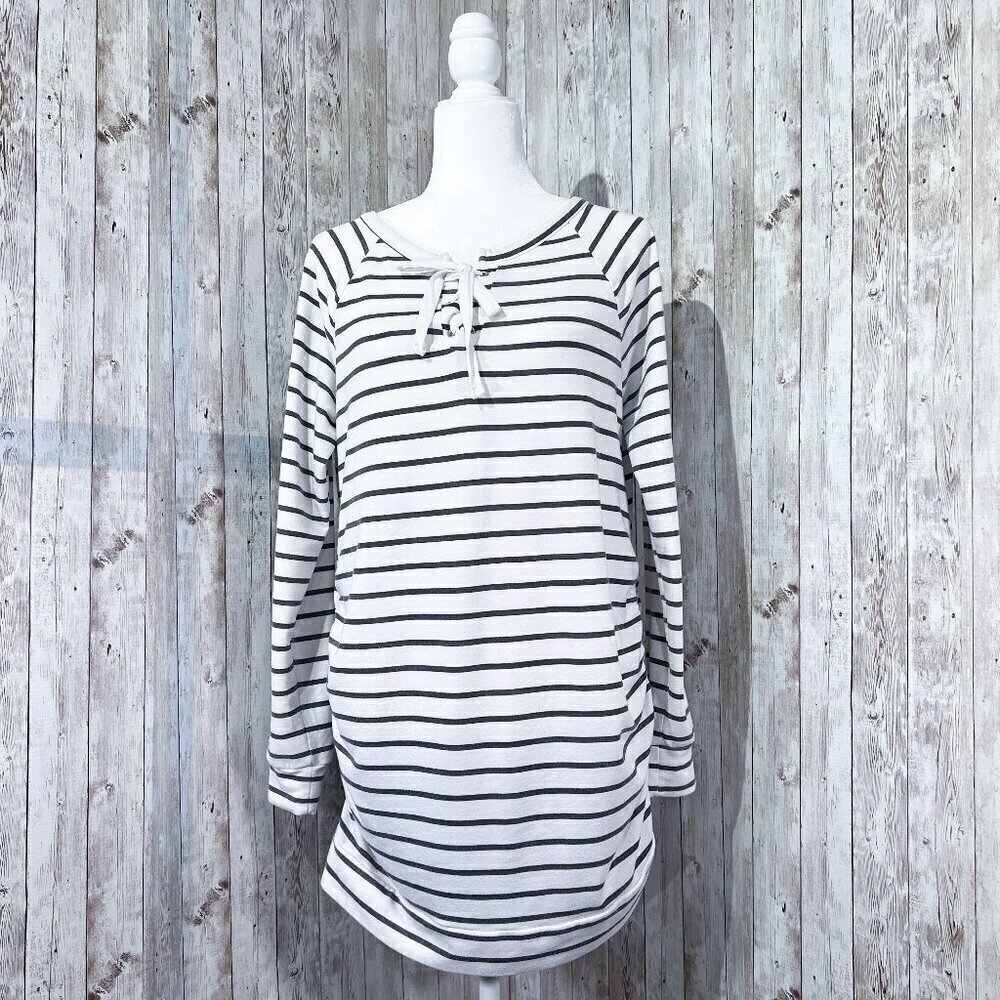 A:Glow Long Sleeve Maternity Sweatshirt | White with Gray Striped | Medium